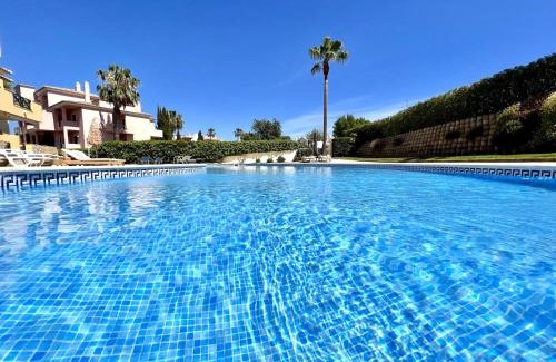 Pata de Baixo Apartamento | Albufeira Valley 2 With Pool by Homing
