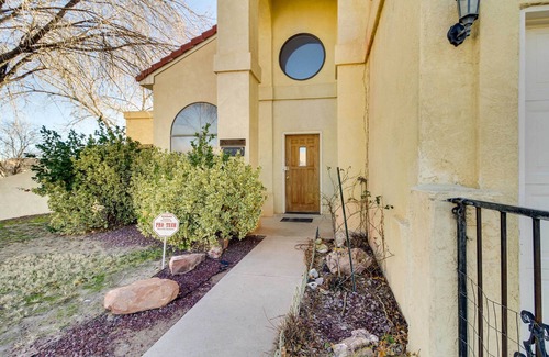 Paradise Hills Civic Cabaña | Albuquerque Home w/ Spacious Yard & Fire Pit!