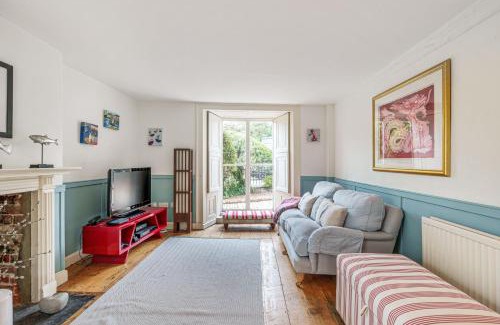 Charmouth Casa | Albury House