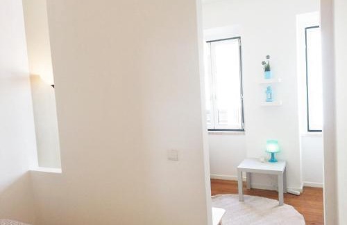 Santo Amaro Apartamento | Alcantara Quiet & Calm in Lisbon