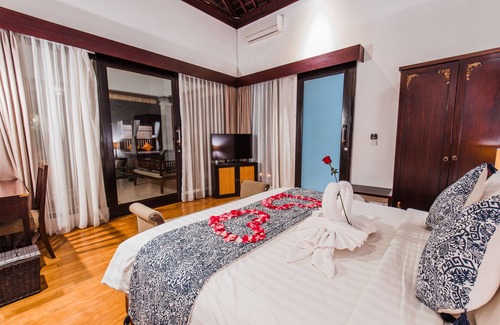 Seminyak Hotel | Aldeoz Grand Kancana Villa Bali