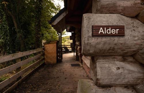 Thurstonfield Casa | Alder Lodge with Hot-tub
