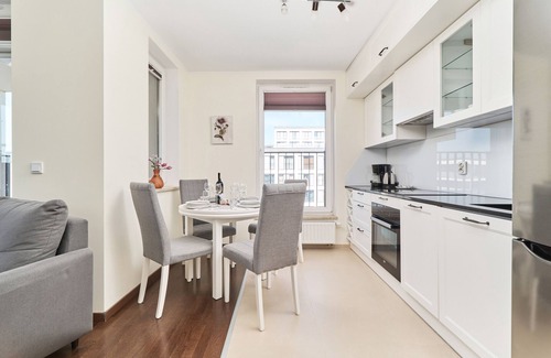 Fabryczna Apartamento | Aleja Architektow Apartments by Renters