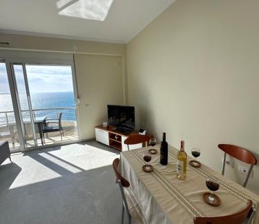 Qafe e Gjashtes Apartamento | Aleksander Apartment
