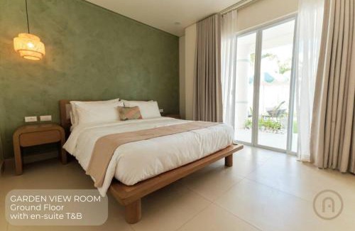 San Juan Villa | Alesea Oeste La Union Private Beachfront Villa Jacuzzi Heated Pool