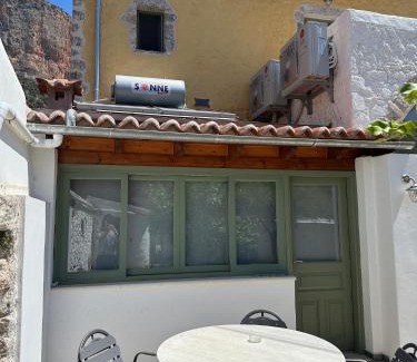 Leonidio Apartamento | Alexander House 1