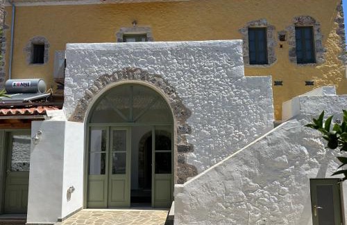 Leonidio Casa | Alexander House 2
