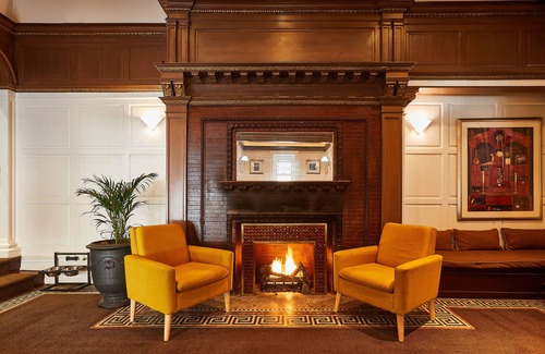 Gayborhood Hotel | Alexander Inn
