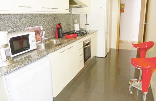 Badalona Apartamento | apartamento playa de Port de Alexandra, vistas al mar, playa, balcón, piscina, metro