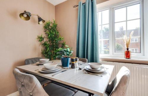 Bamber Bridge Casa | Alexandra - WiFi Parking Garden