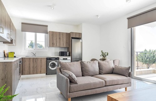 Kato Polemidia Apartamento | Alexis Court II - Two Bedroom Apartment, Sleeps 4