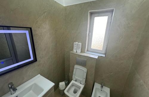 Berat Apartamento | Algen Room's