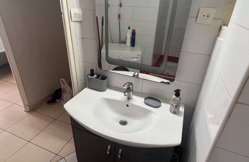 Sidi M'Hamed Apartamento | Algiers Center: Apartment redone / free WIFI / 40 euros per night