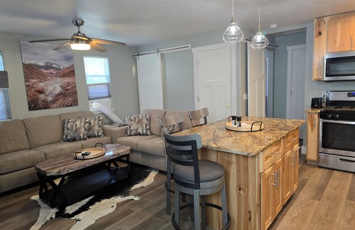 Cody Casa | Alger Hideaway- steps from historic downtown Cody