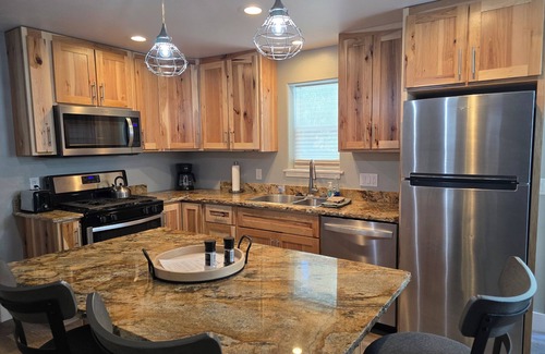 Cody Casa | Alger Hideaway- steps from historic downtown Cody