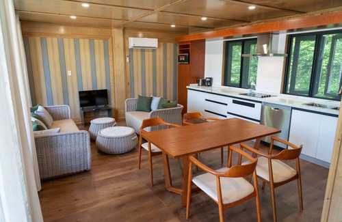 South Algonquin Cabina | Algonquin's Edge Resort | Waterview 1