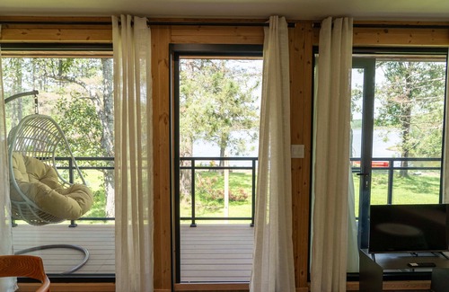 South Algonquin Cabina | Algonquin's Edge Resort | Waterview 4