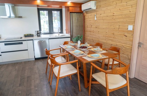 South Algonquin Cabina | Algonquin's Edge Resort | Waterfront 7