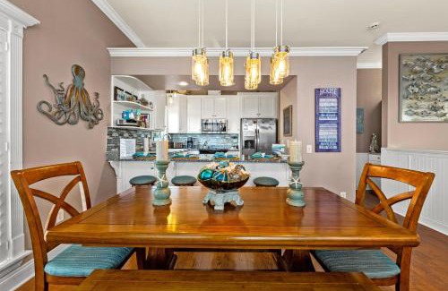 Summer Breeze Casa | Algun Dia - Plush Family-Friendly Home - A Block from Beach