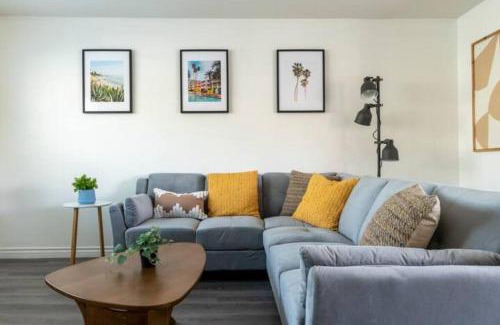 Alhambra Apartamento | Alhambra 5 Unit Apartment Complex!