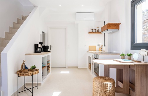 Andros Casa | Alia Andros