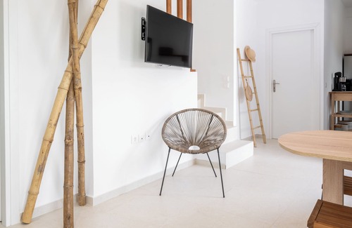 Andros Casa | Alia Andros