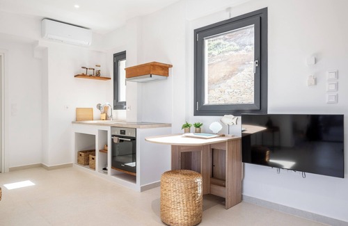 Andros Casa | Alia Andros
