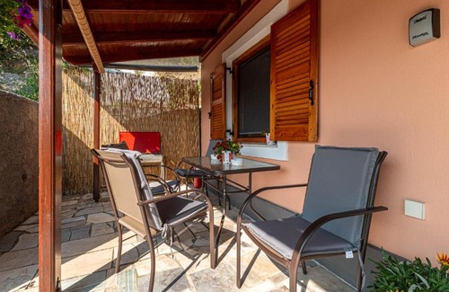 Corfu Casa | Alice Cottage in Viros Village