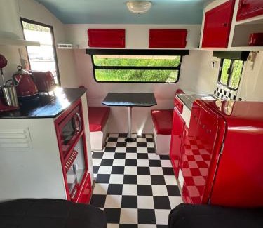Crescent Head Otro | Alice & Elvis, Crescent Head, Retro Caravans with Deck, Bathroom & Outdoor Bath in a Bush Setting near the Beach