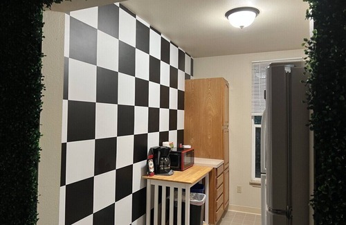 Northeast Neighbors Apartamento | Alice- The Wonderland Experience