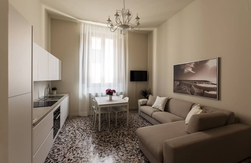 Ravenna Apartamento | Alighieri Theatre charming suite
