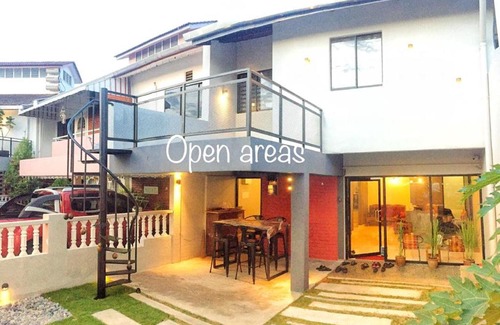 Taman Kota Laksamana Casa | Alimama Guesthouse Melaka with Balcony