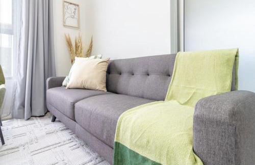 Greater Johannesburg Metropolitan Area Apartamento | #AlimamaSpaces Akin's Greenlee Apartment