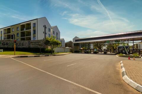 Greater Johannesburg Metropolitan Area Apartamento | #AlimamaSpaces Rari's Greenlee