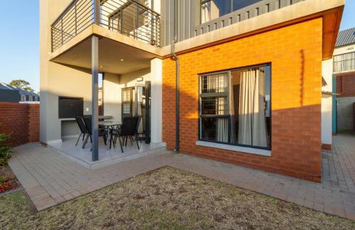 Greater Johannesburg Metropolitan Area Apartamento | AlimamaSpacesThe Mansons Cascades Villa