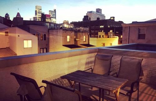 West Poplar Casa | Alina & Fanny - Philadelphia 1210 Mt Vernon St