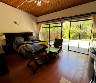 Beacon Bay Cama Y Desayuno | Alizwa Guesthouse