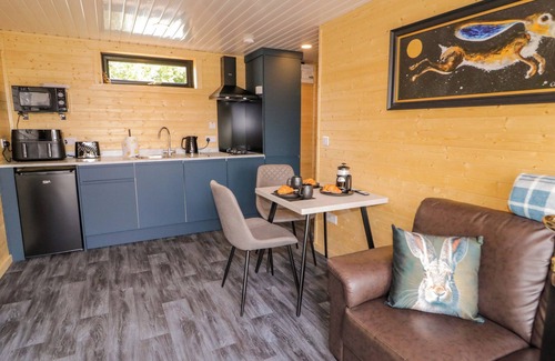 Bushmills Cabaña | ALKEN THE HARE, with a garden in Bushmills, County Antrim