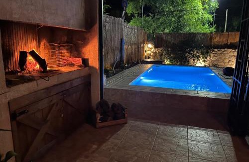 Potrero de los Funes Villa | Alkimia del Río - Hogar, Arte, Piscina y Confort