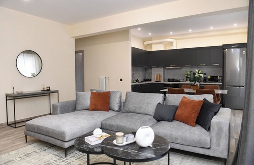 Ampelokipoi Apartamento | Alkmini Apartment fully renovated, comfortable apartment near to metro
