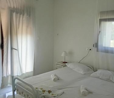 Kala Nera Casa | Alkyone 4 Bed Accomodation