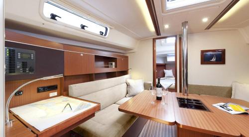 Kalamaria Alquiler De Eote | 'Alkyoni" Sailing Yacht