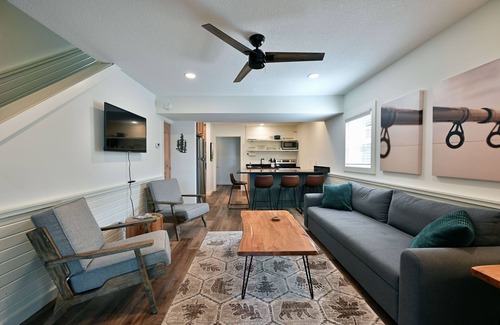 Webb Lake Condominio | All 4 lakefront condos! Private beach, dock, sauna, club room, decks.