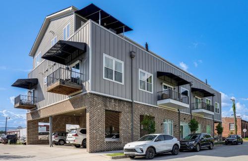 Chattanooga Apartamento | All Aboard - Popular Southside Chattanooga Condo!
