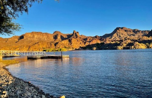 Parker Dam Casa | All-American Escape, Riverfront!