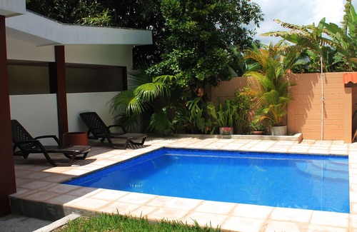 San Salvador Casa | All Days Inn and Out