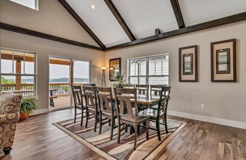 Hollister Casa | All Decked Out at Branson Cove
