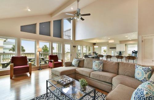 Pirates Beach Casa | All Decked Out