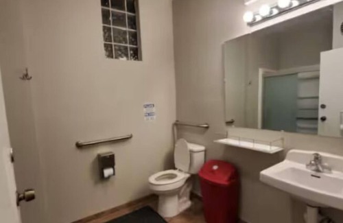South Loop Hotel | All Ease Private Stay |Traveler's Top Fave!