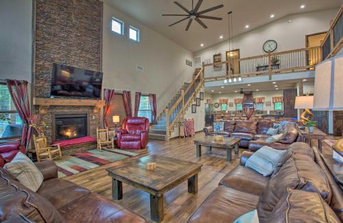Kingston Casa | All-Encompassing Family Retreat Near Lake Texoma!